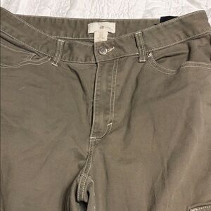 H&M Women’s Khaki Chinos